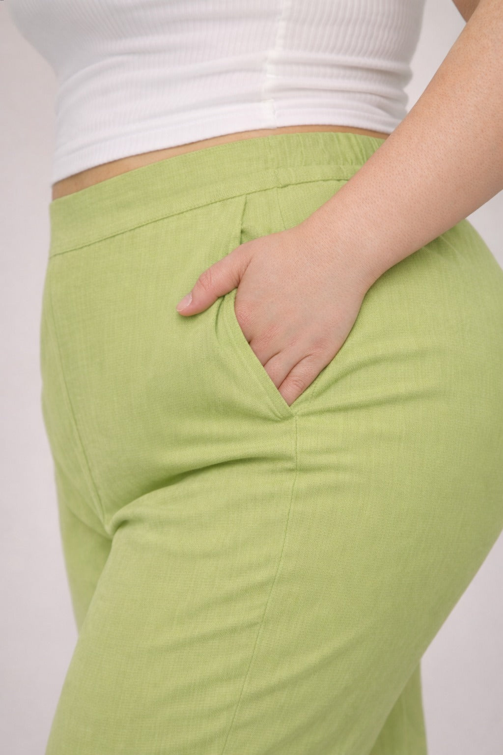 Regular Fit Women Pista Green Stretchable Pants